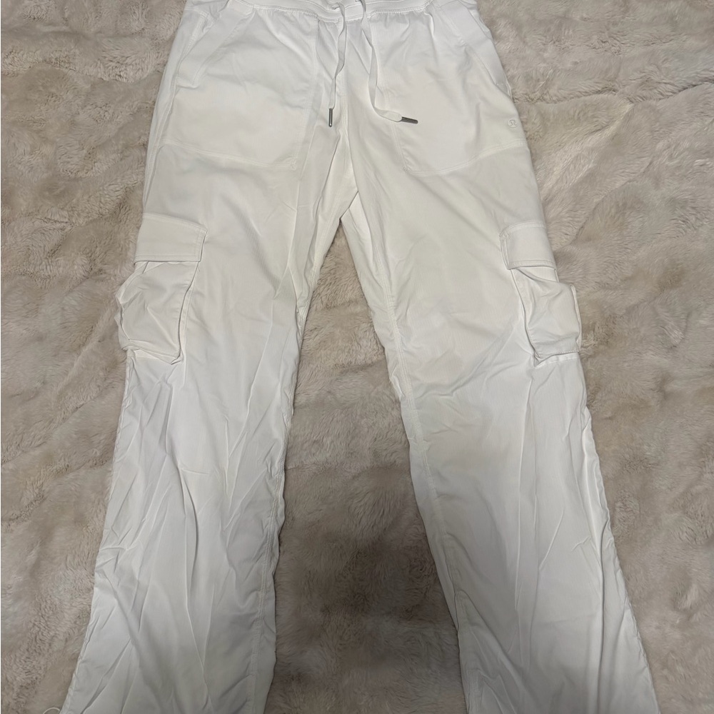 lululemon athletica women’s Ivory Cargo Pants